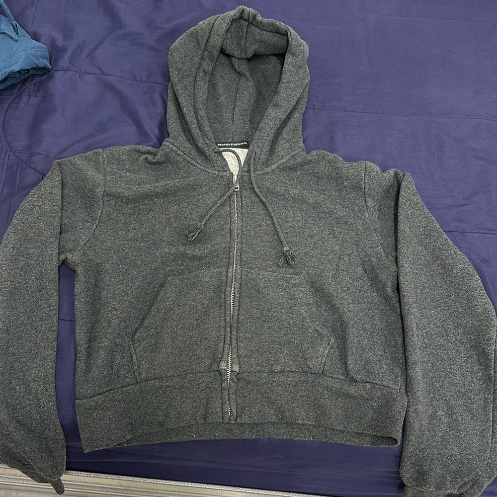 Brandy Melville cropped zip up